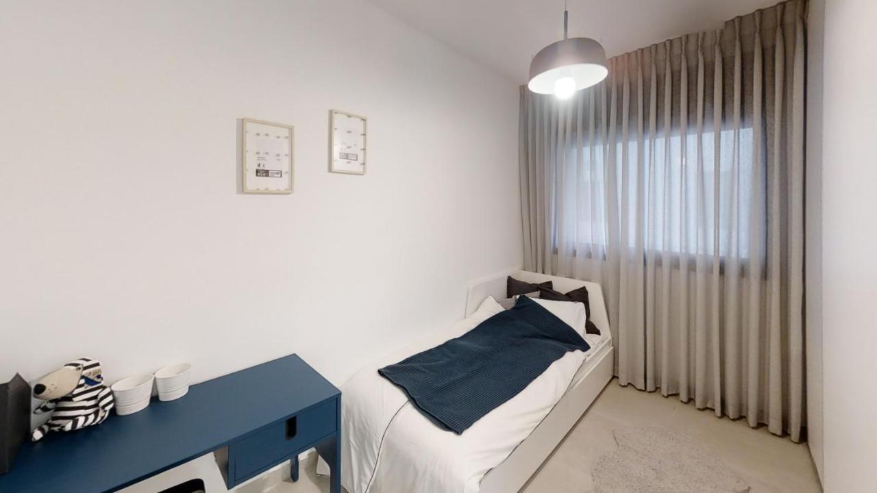 Luxury 3&4 Bedroom New Apartments - Close To The Beach & Bahai Gardens ハイファ エクステリア 写真