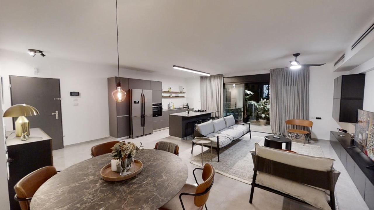 Luxury 3&4 Bedroom New Apartments - Close To The Beach & Bahai Gardens ハイファ エクステリア 写真