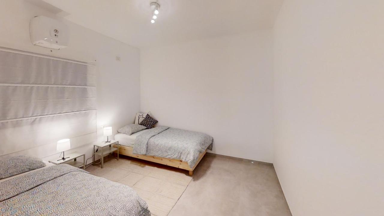Luxury 3&4 Bedroom New Apartments - Close To The Beach & Bahai Gardens ハイファ エクステリア 写真